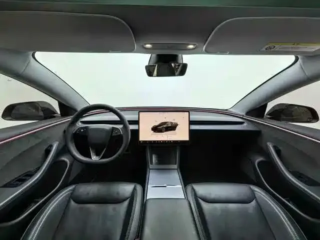 Tesla Model 3 — фото 5