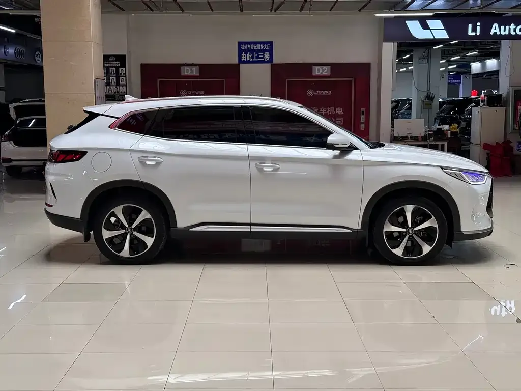 BYD PLUS New Energy — фото 9