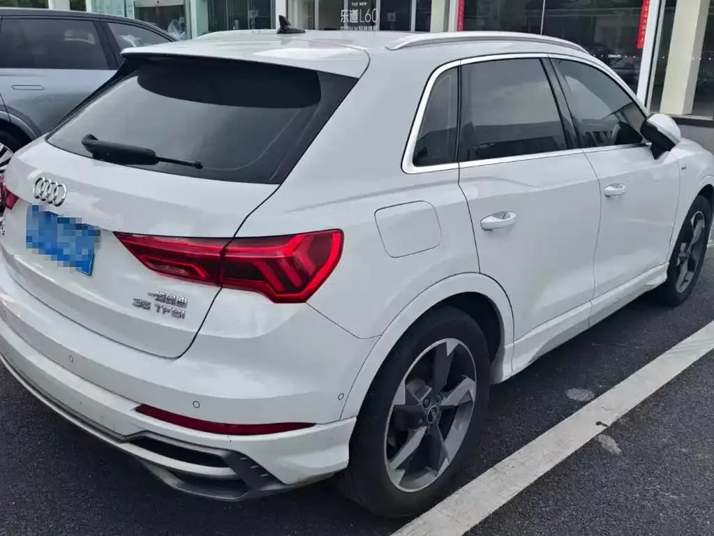 Audi Q3 — фото 5