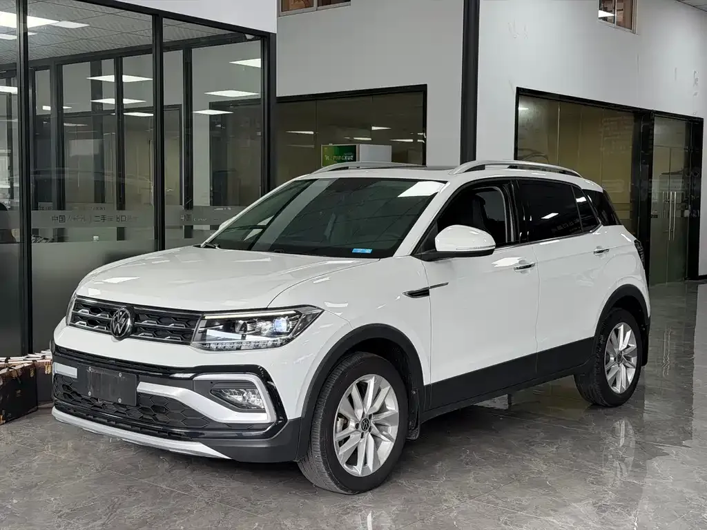 Volkswagen T-Cross — фото 1