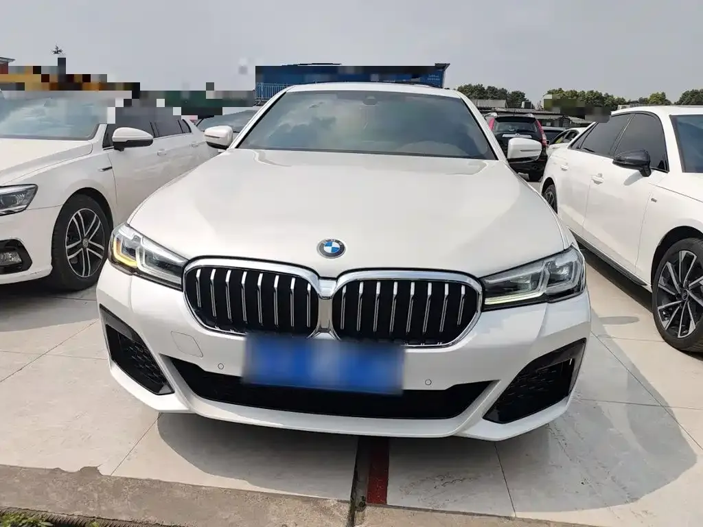 BMW 5 Series — фото 10