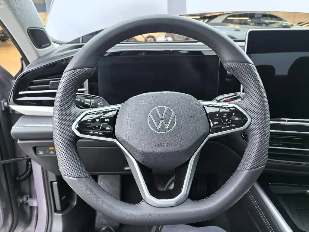 Volkswagen Passat — фото 3