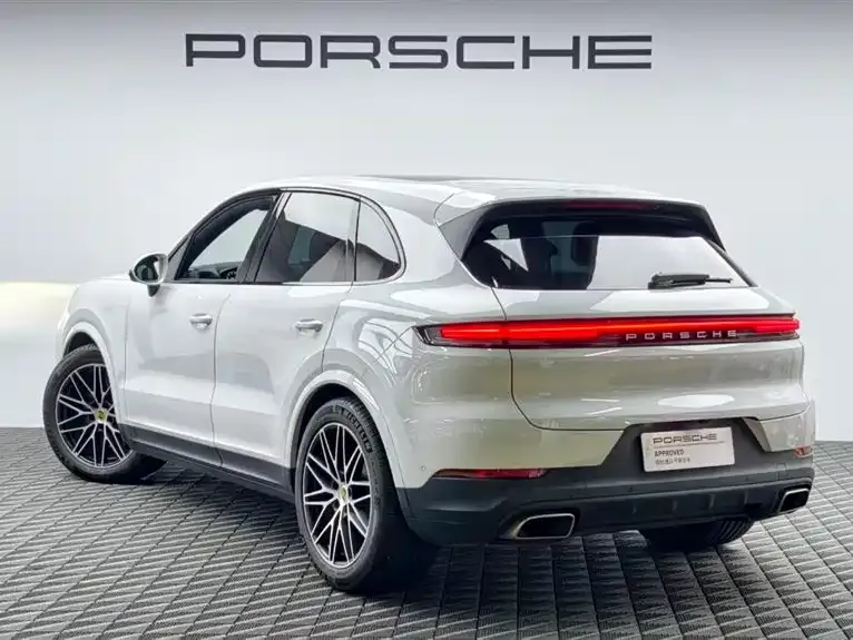 Porsche Cayenne — фото 7