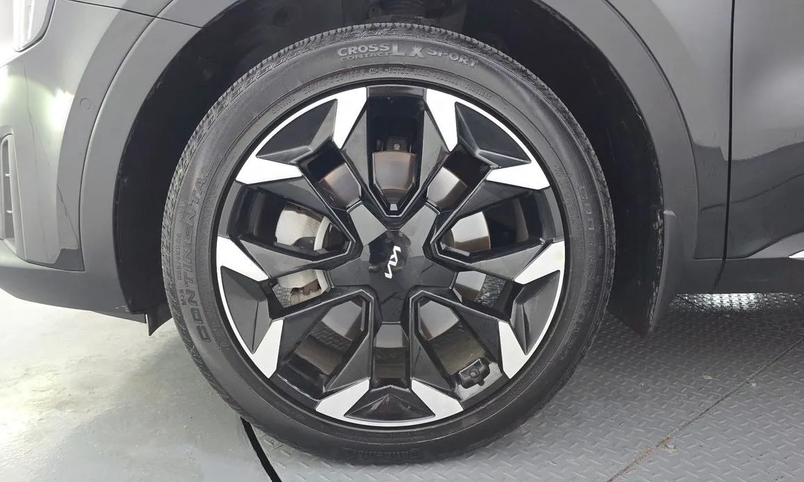 Kia Sorento — фото 8