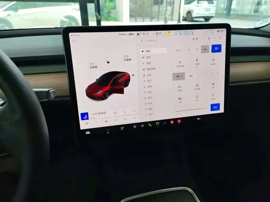 Tesla Model 3 — фото 2