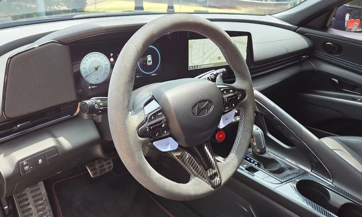 Hyundai AVANTE — фото 6