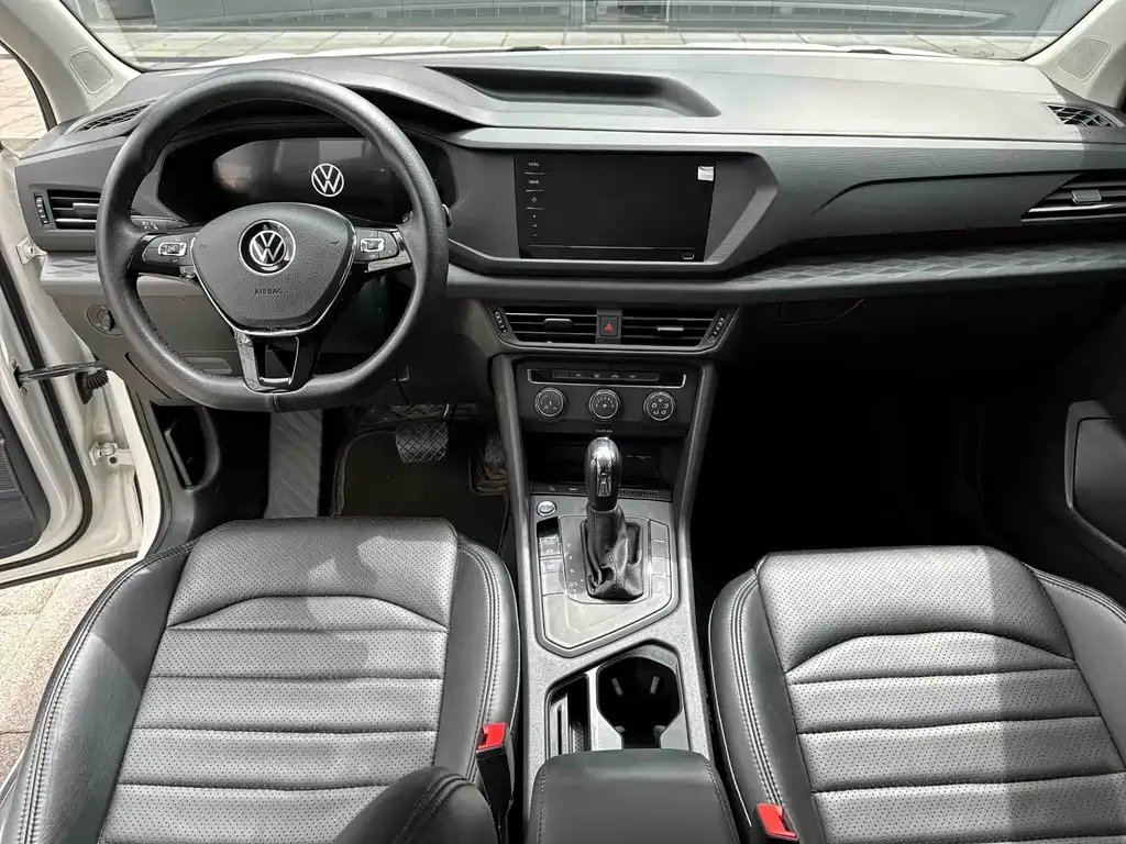 Volkswagen Tharu — фото 10