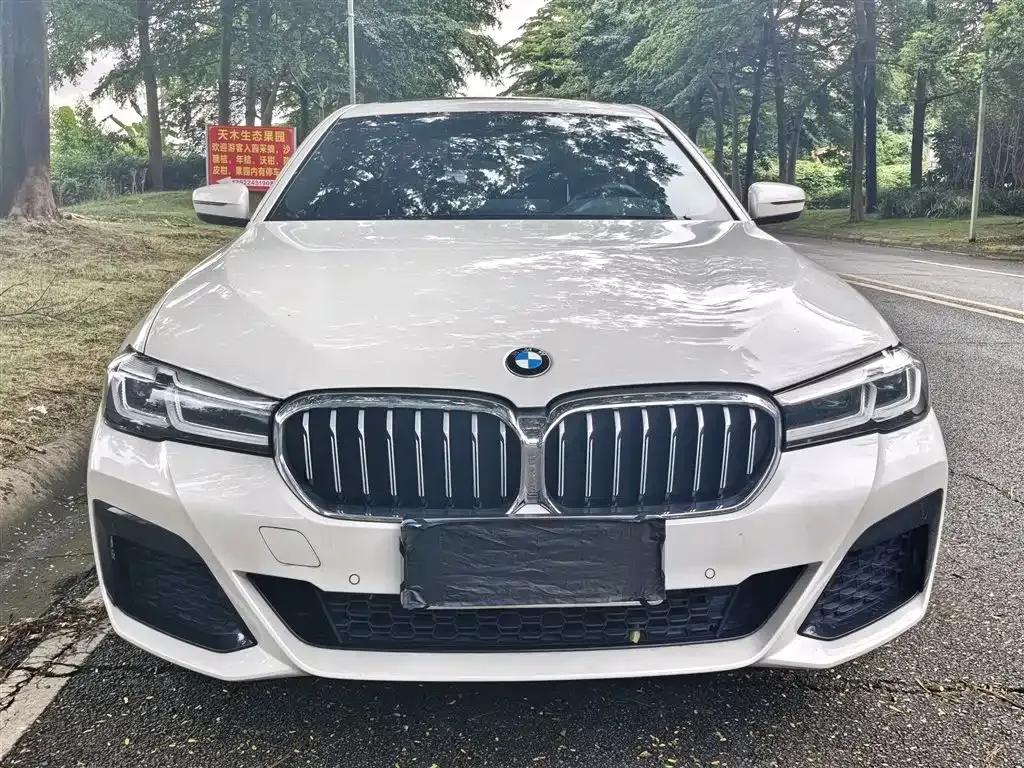 BMW 5 Series — фото 9