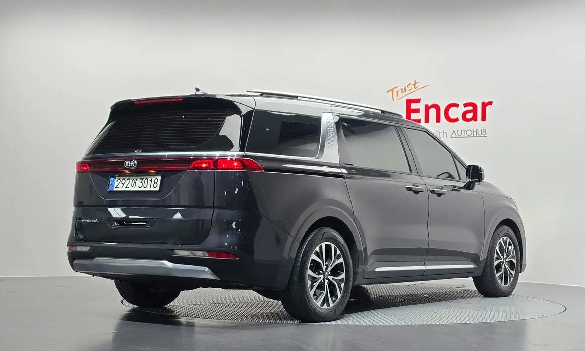 Kia Carnival — фото 10