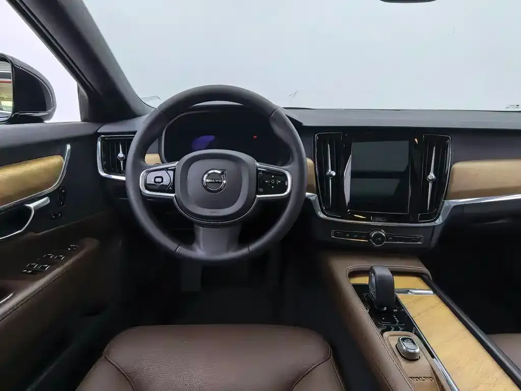 Volvo S90 — фото 6