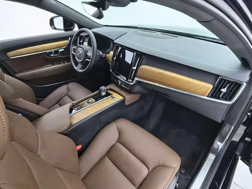 Volvo S90 — фото 3