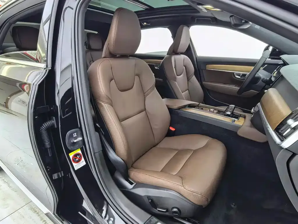Volvo S90 — фото 10