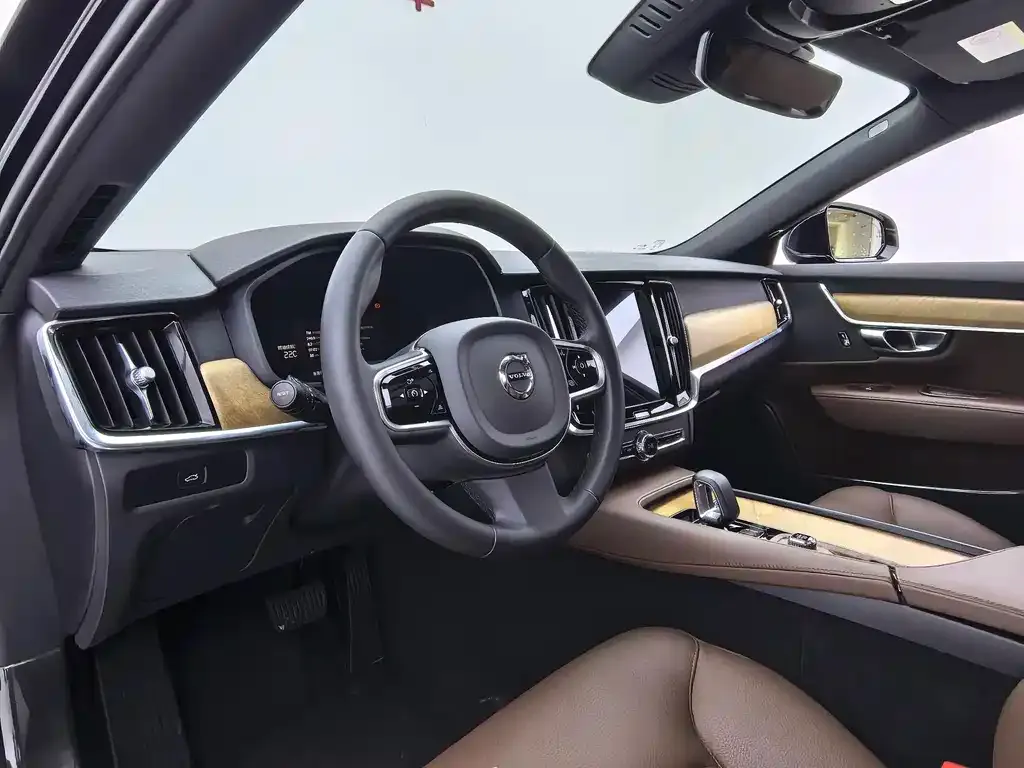 Volvo S90 — фото 9