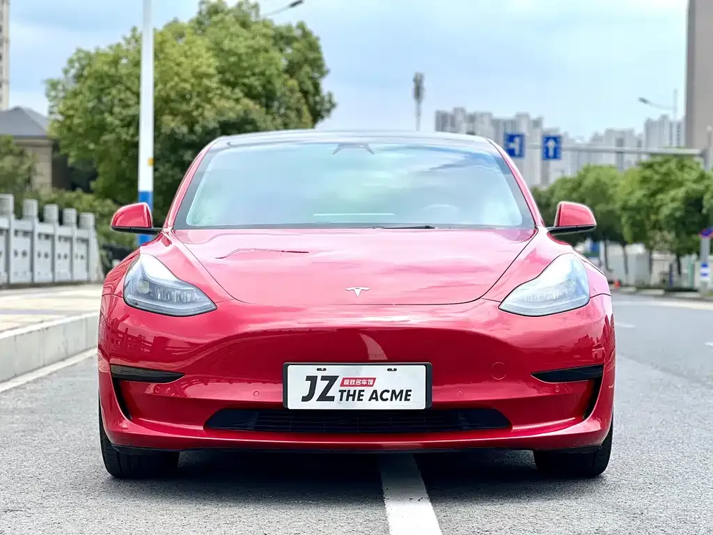 Tesla Model 3 — фото 2