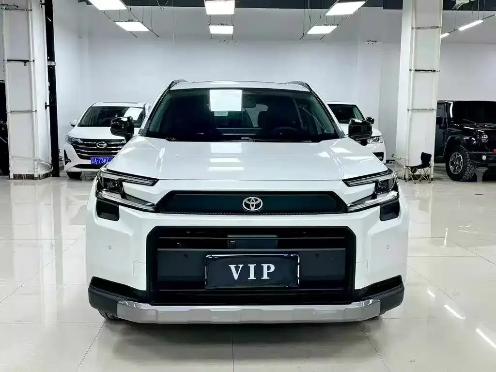 Toyota RAV4 — фото 4