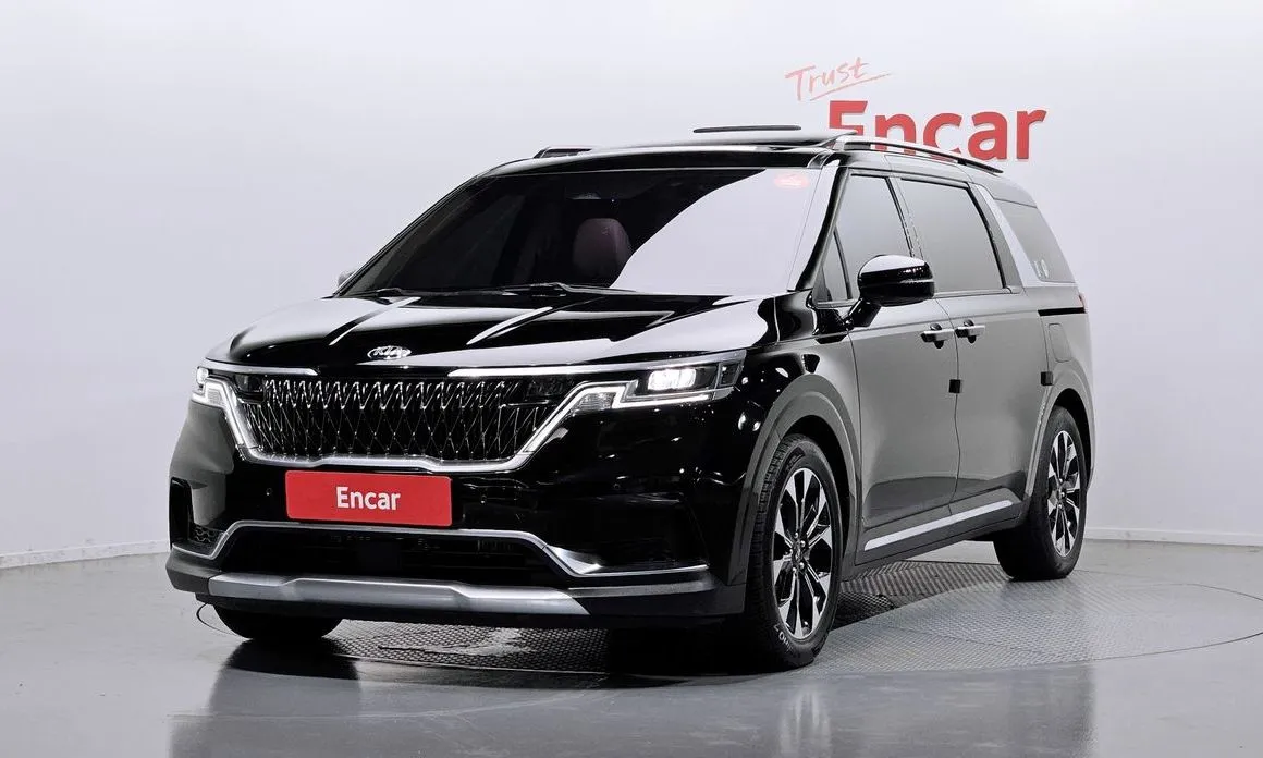 Kia Carnival — фото 1