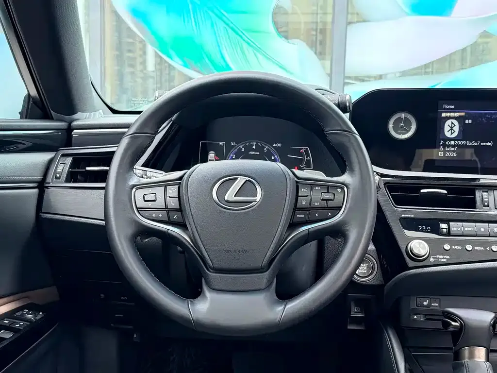Lexus ES — фото 2
