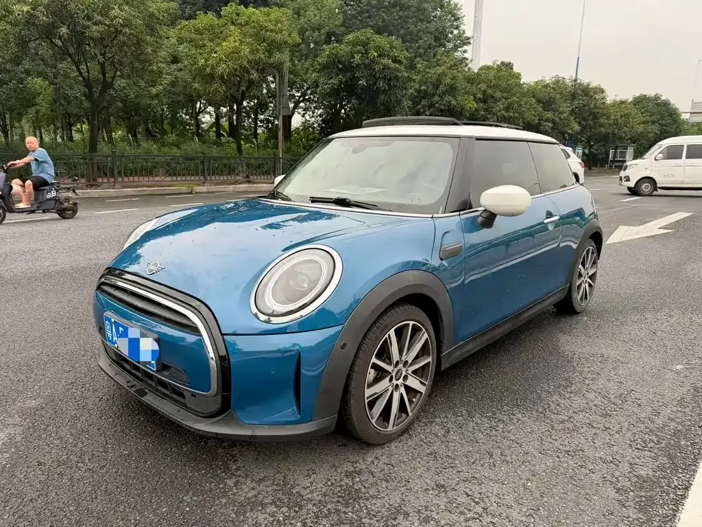 MINI Cooper (3-door) — фото 1