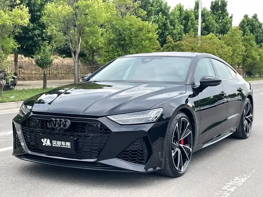 Audi A7 — фото 1