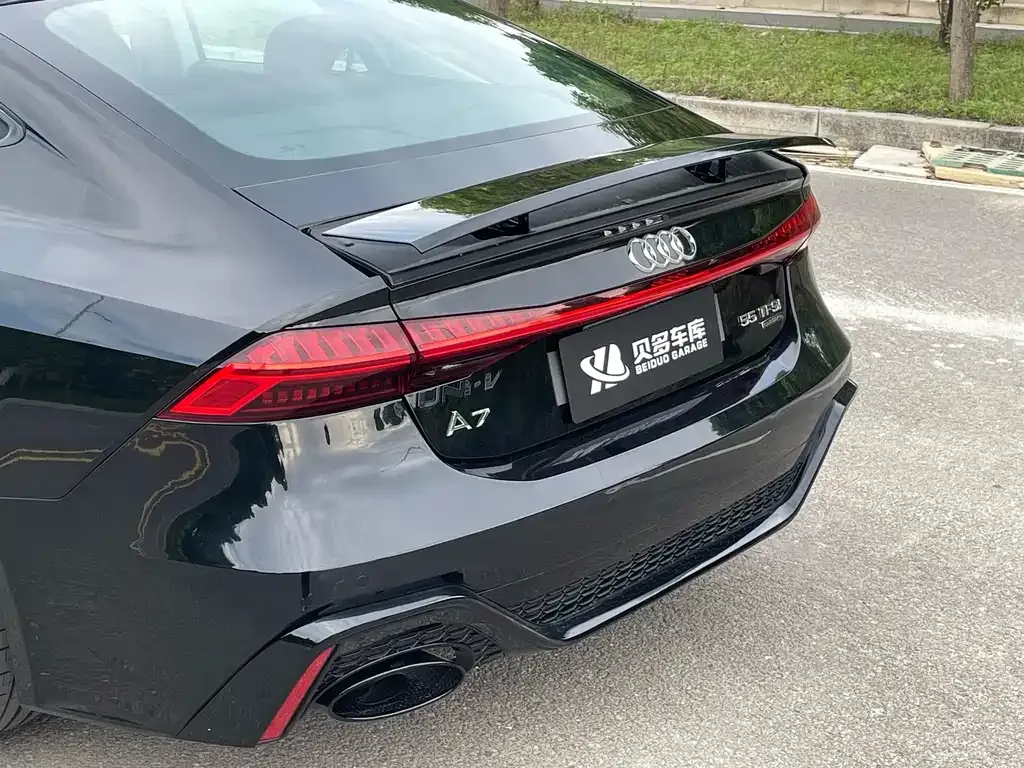 Audi A7 — фото 7