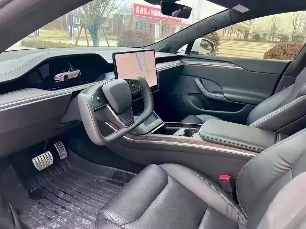 Tesla Model S — фото 5