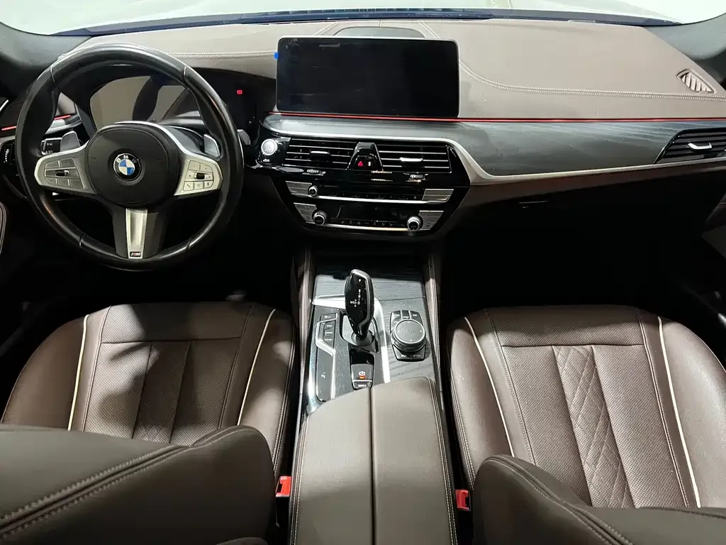 BMW 5 Series — фото 9
