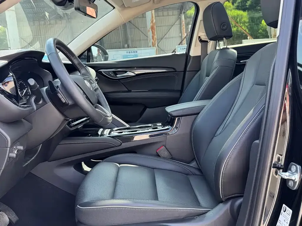 Buick Envision Plus — фото 4