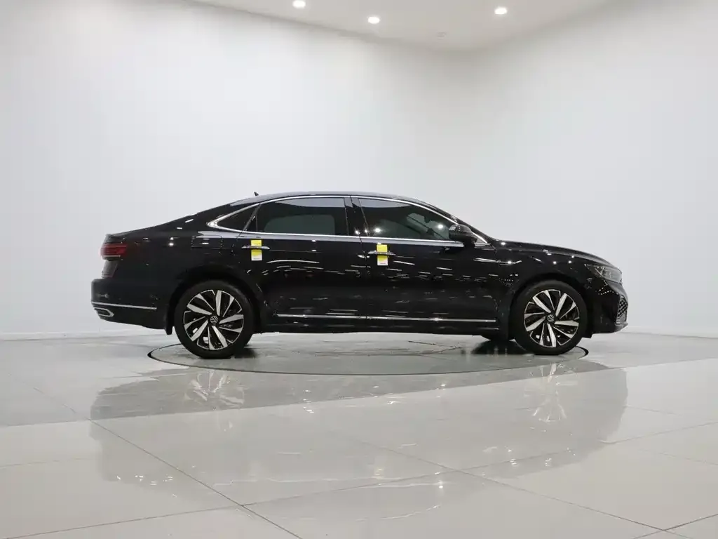 Volkswagen Passat — фото 2