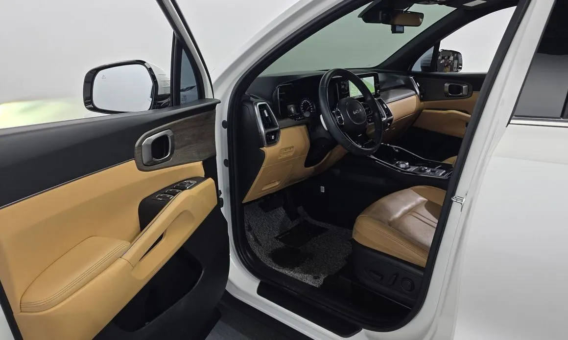 Kia Sorento 2023 из KR, фото 2