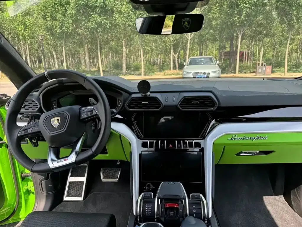 Lamborghini Urus — фото 7