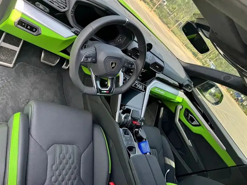 Lamborghini Urus — фото 2