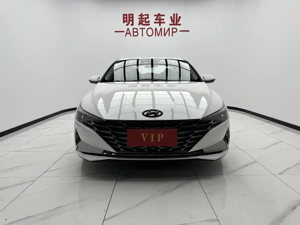 Hyundai Elantra — фото 8