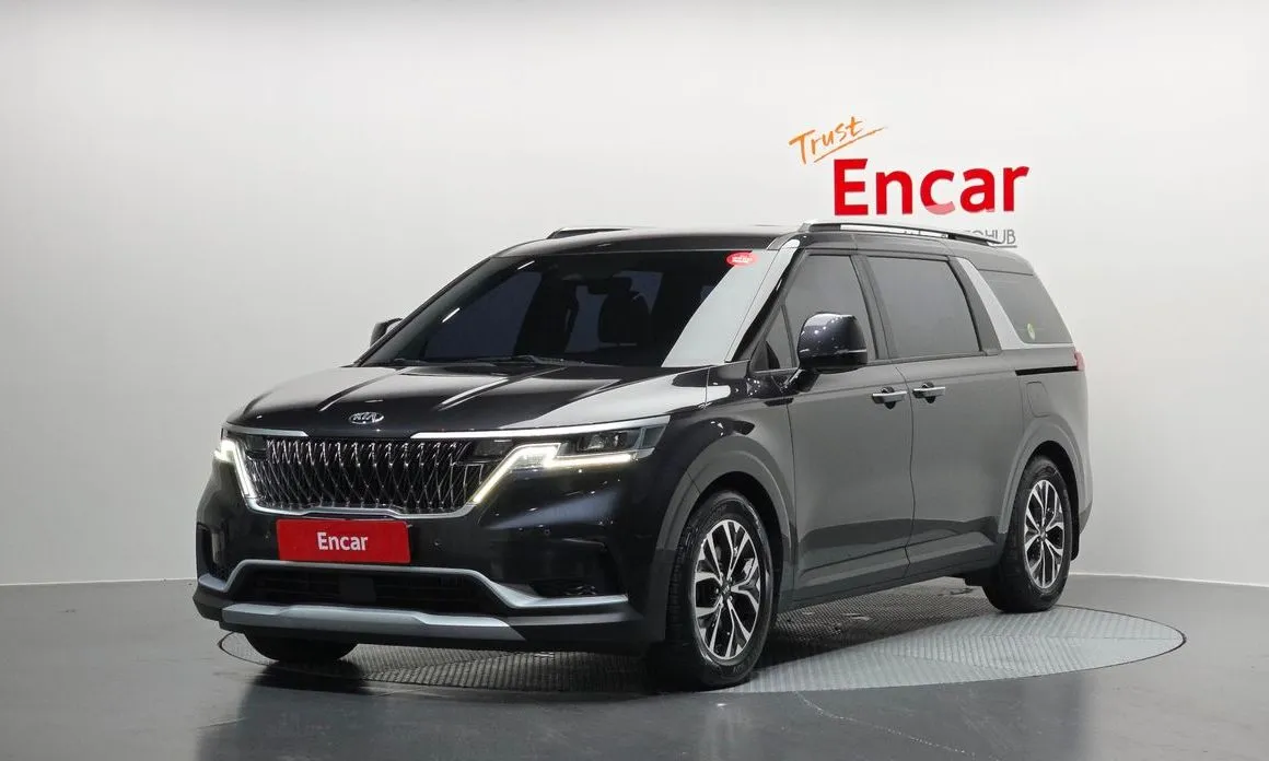 Kia Carnival — фото 1