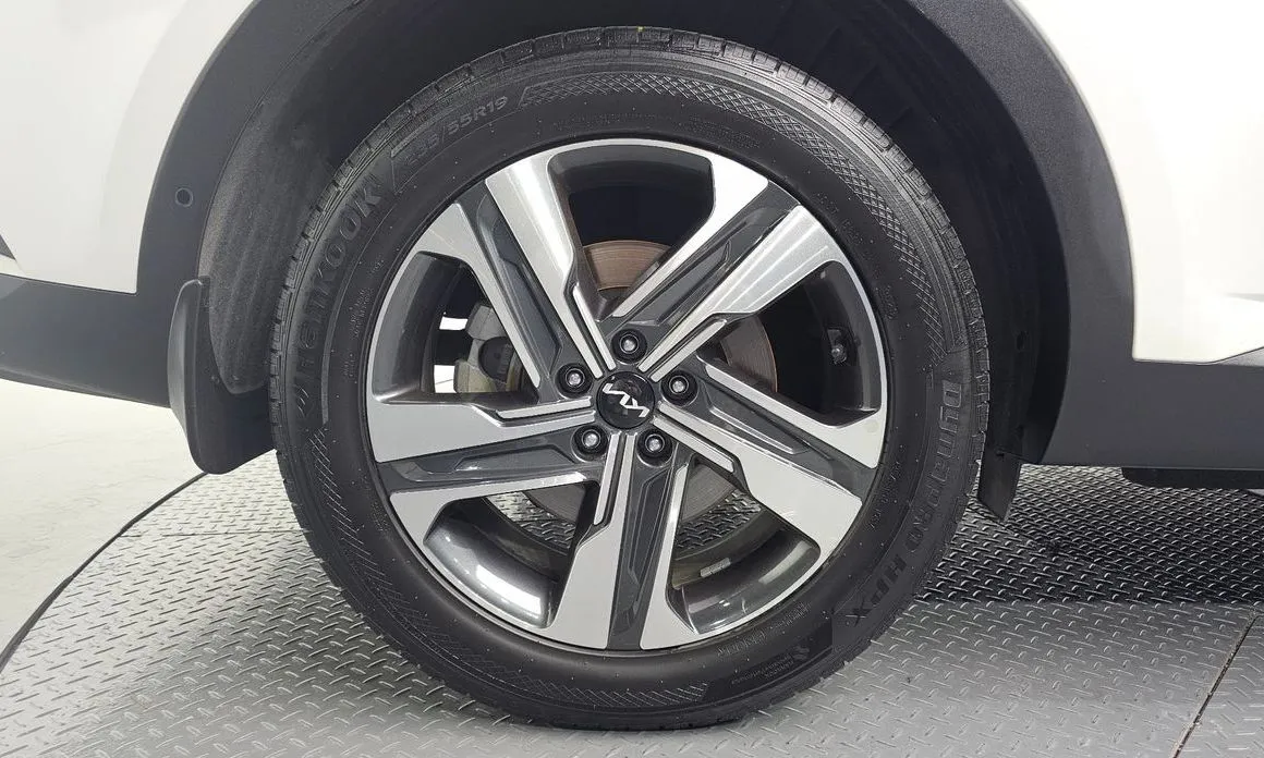 Kia Sorento — фото 9