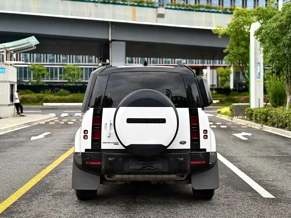 Land Rover Defender — фото 3