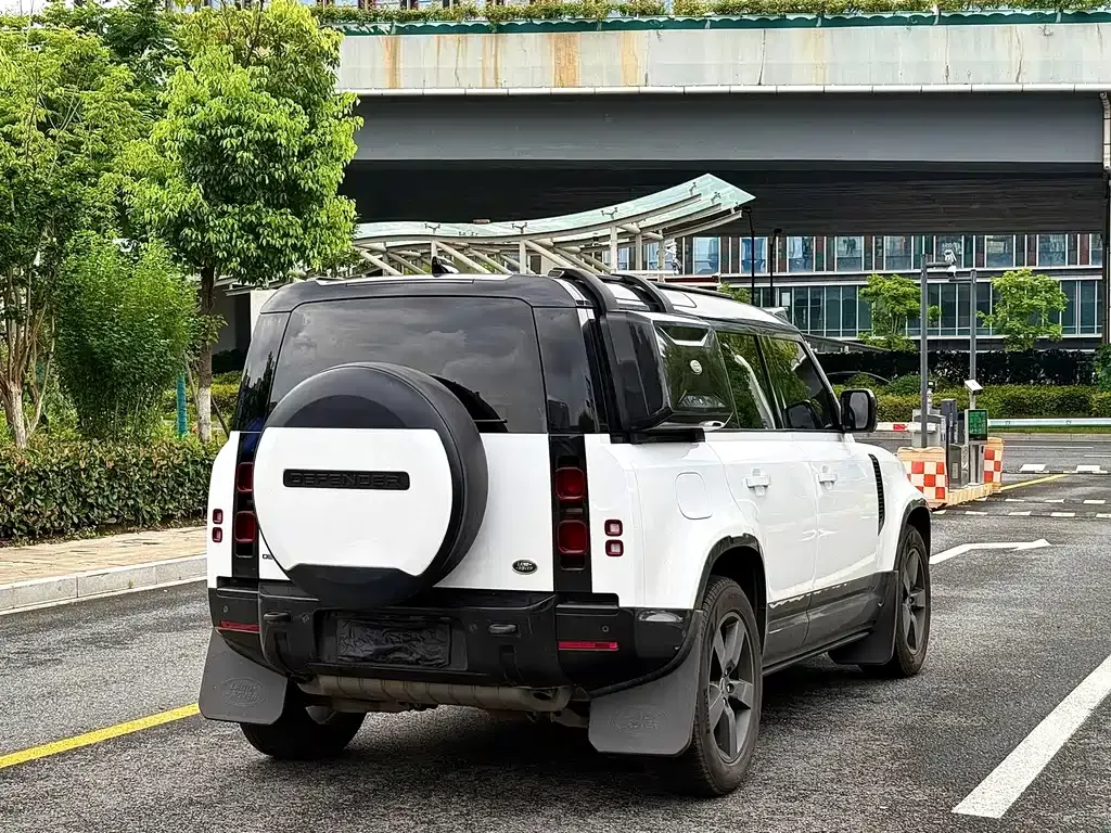 Land Rover Defender — фото 9