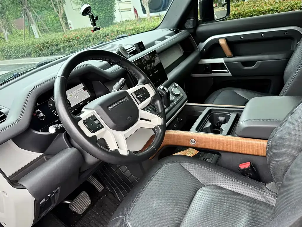 Land Rover Defender — фото 4