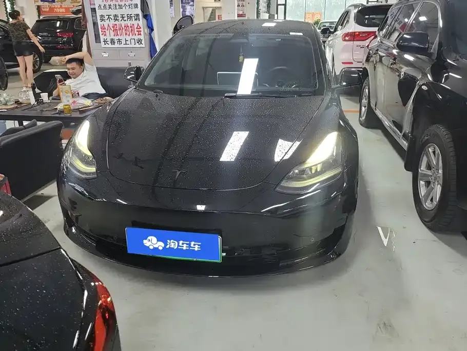 Tesla Model 3 — фото 10