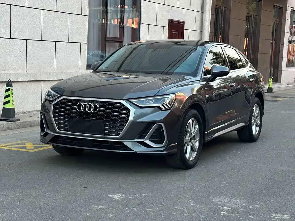 Audi Q3 Sportback — фото 1