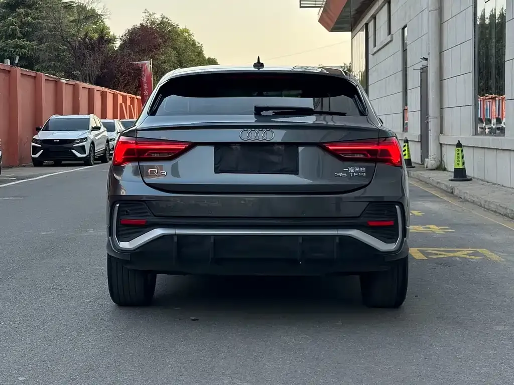 Audi Q3 Sportback — фото 3