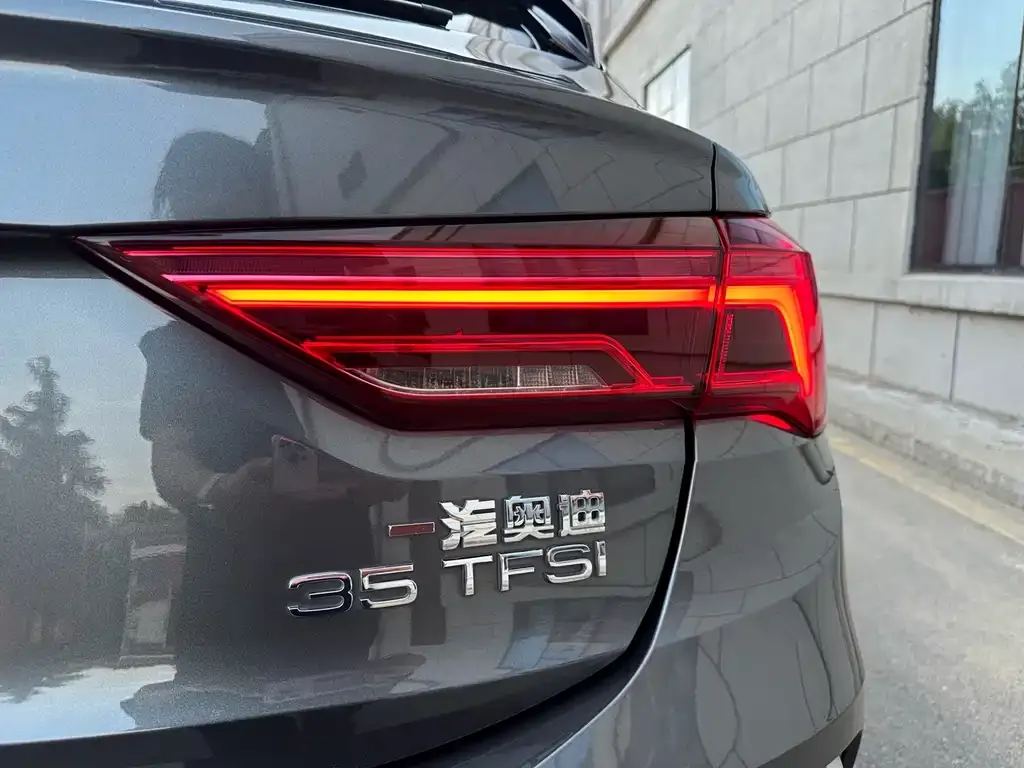 Audi Q3 Sportback — фото 7