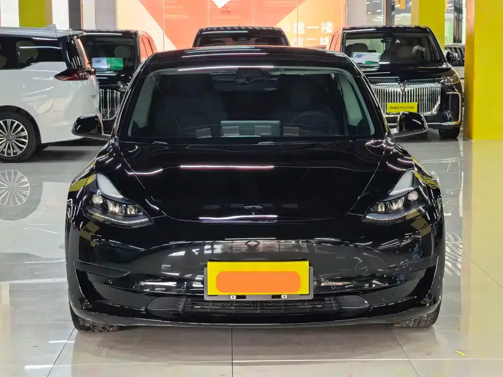 Tesla Model 3 — фото 10