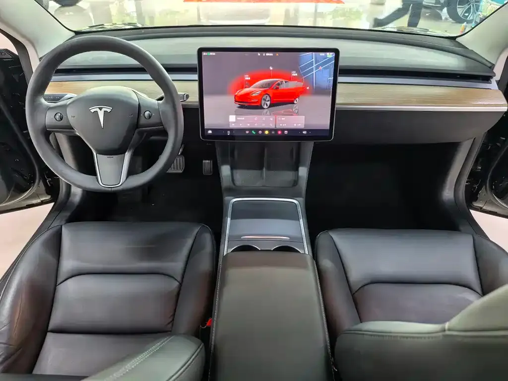 Tesla Model 3 — фото 6