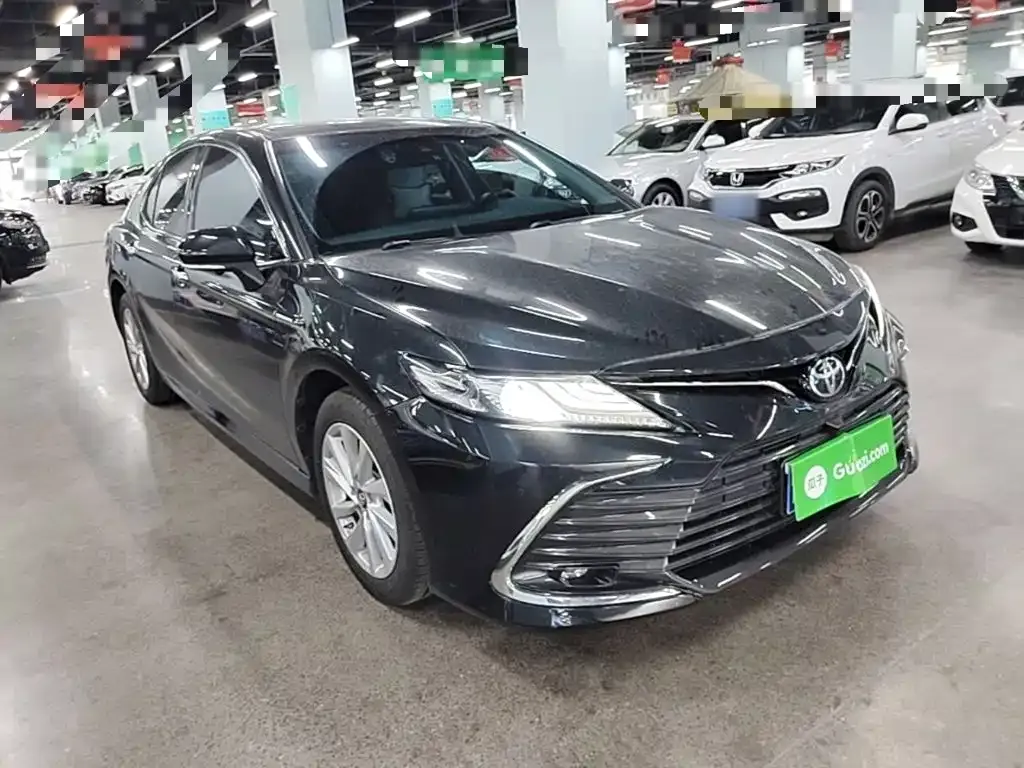 Toyota Camry — фото 9