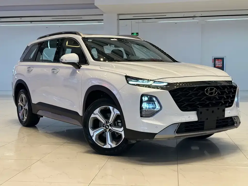Hyundai Santa Fe — фото 3