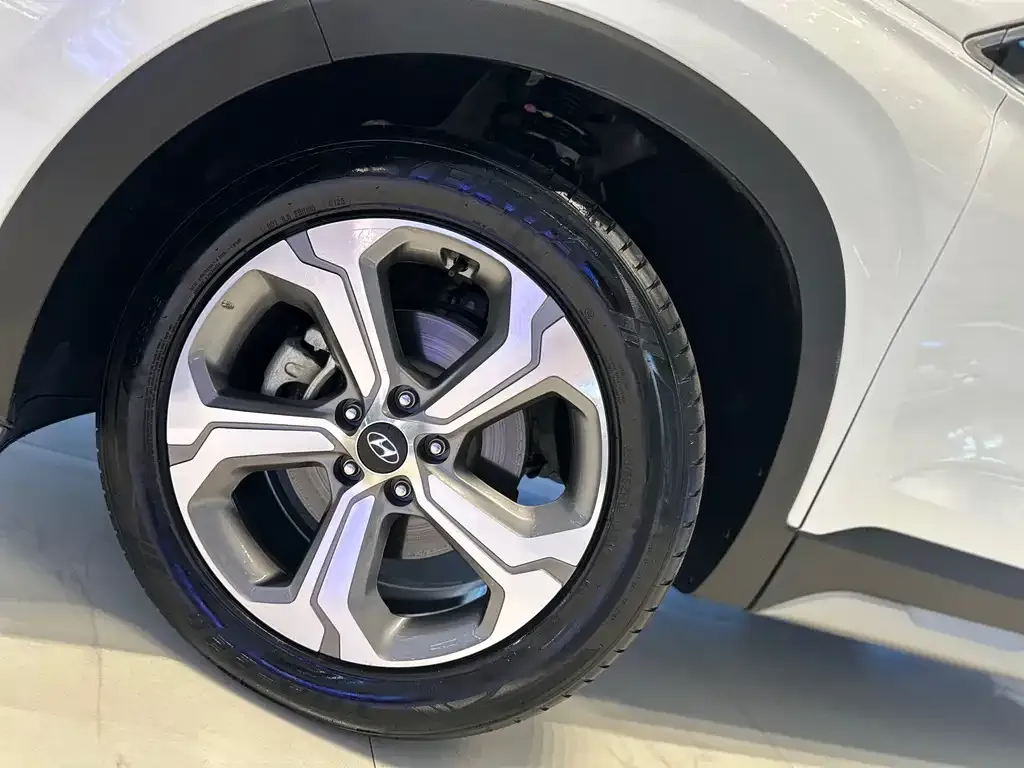Hyundai Santa Fe — фото 2
