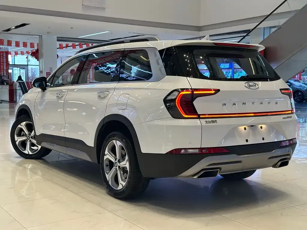Hyundai Santa Fe — фото 7