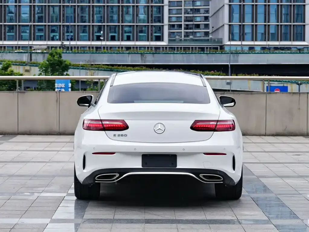 Mercedes-Benz E-Class (Import) — фото 2