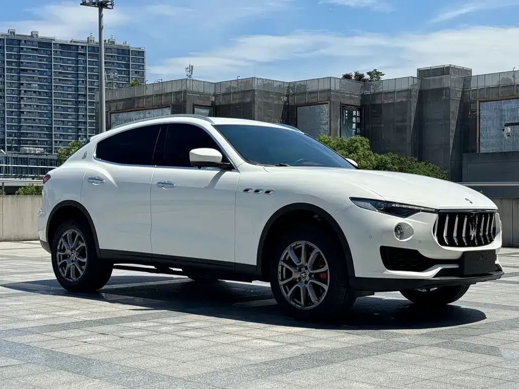 Maserati Levante — фото 7