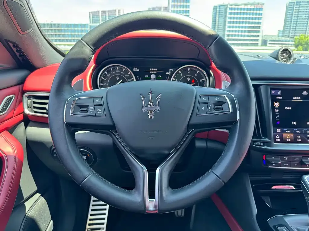 Maserati Levante — фото 3